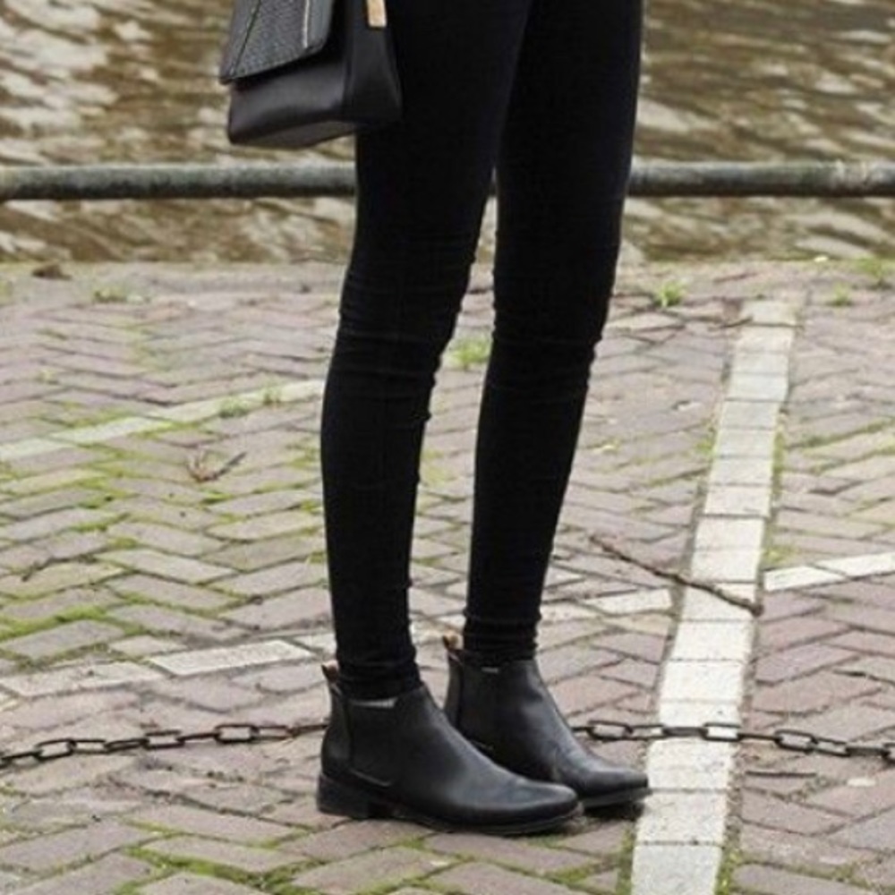 H&M faux leather Chelsea boots